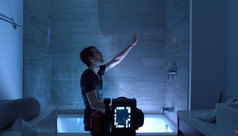 3 Unique Self-Portrait Ideas You Can Try at Home