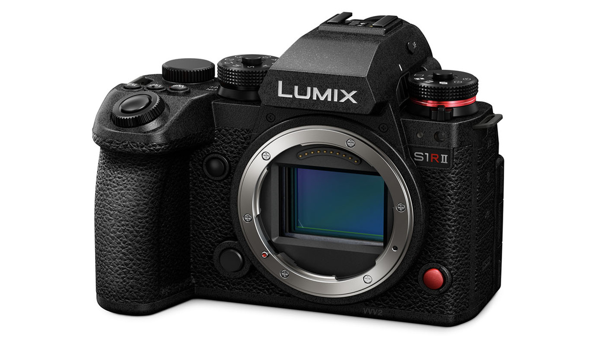 The New Lumix S1R II Might Be The Best Hybrid Camera Launch of 2025
