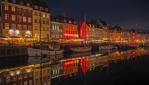 Advanced Photoshop Layer Techniques for Cityscapes